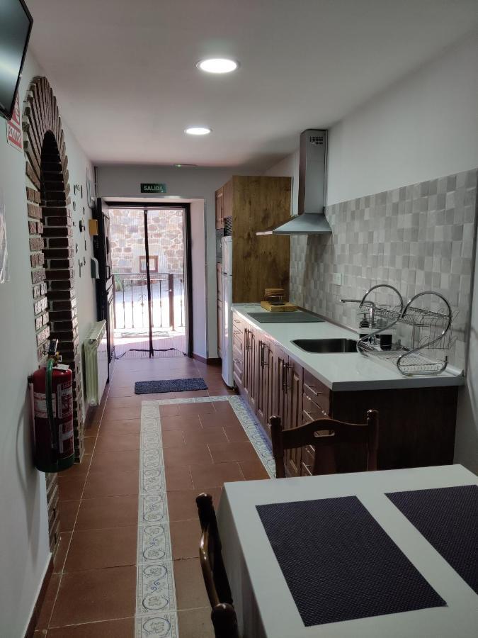 Casa Rural Apartamentos Angel Inguanzo Arenas De Cabrales Luaran gambar